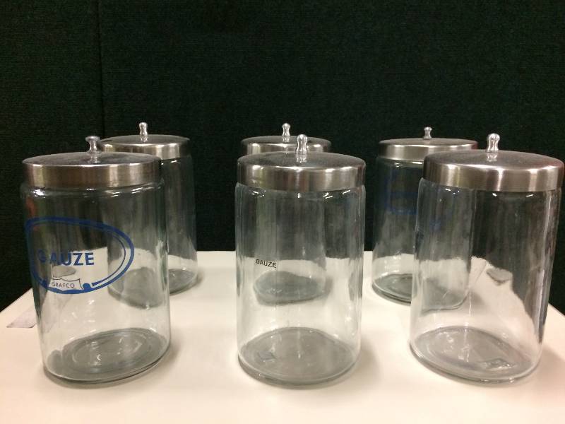 lot 40 image: Medical Glass Sundry Jars