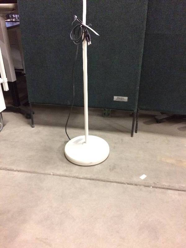 lot 48 image: Welch Allyn LS-150 Goose Neck Diagnostic Procedure Exam Lamp Light