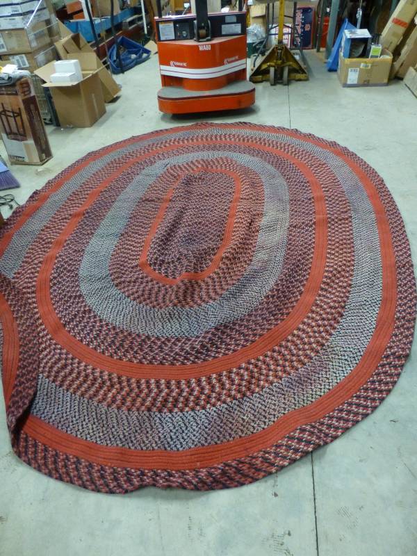 Large area rug - 8 ft x 11 ft - Red...
