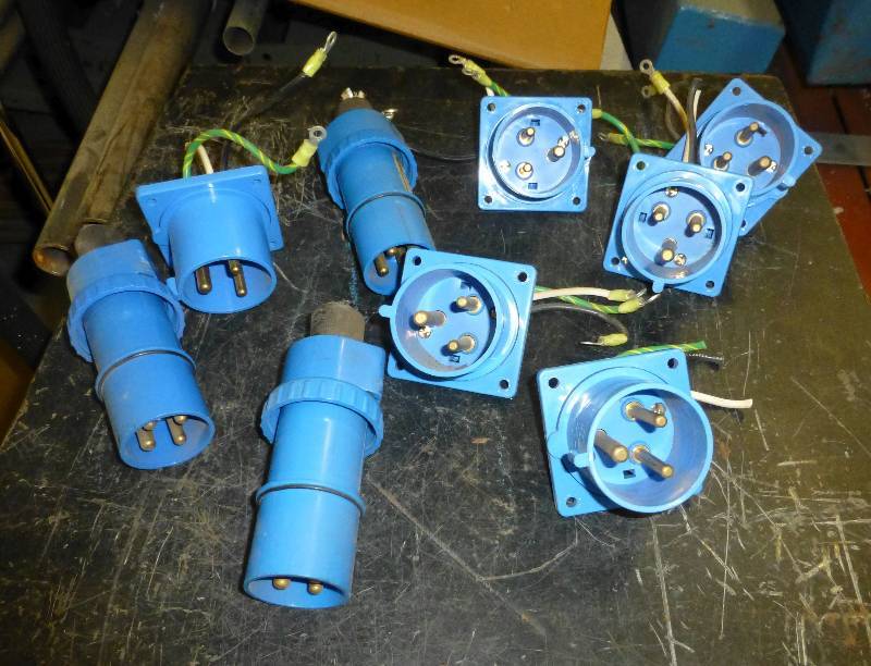 lot of 30A electrical plugs...