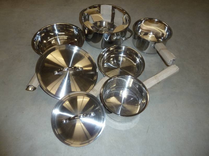 new set of cookware, 2 frying pan, ...