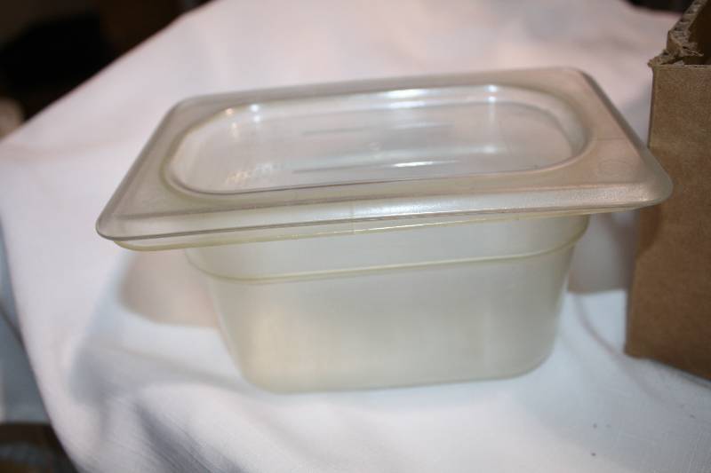 19 Containers and Lids
