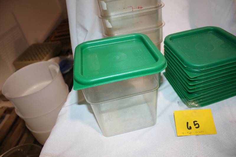 Cambro 4 quart Containers and Lids