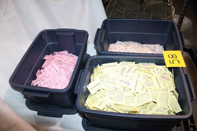 Three Rubbermaid Containers with Lids and Sugar Packets