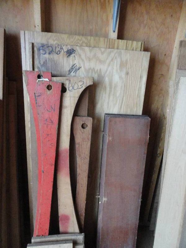 lot 603 image: Boards, random lengths and widths, 3 Counter tops