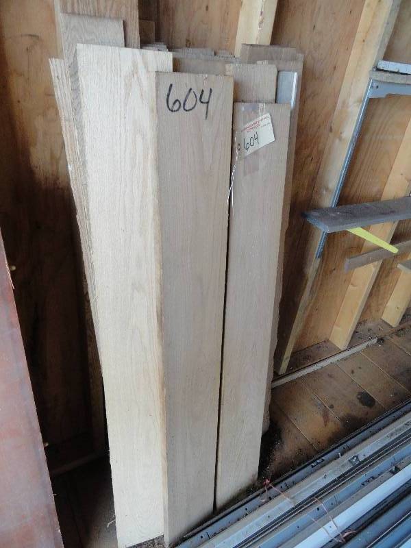 lot 604 image: Boards, random lengths and widths,
