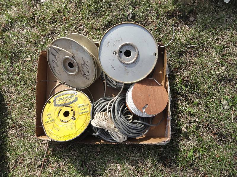 lot 610 image: Wire electronic sound cable,