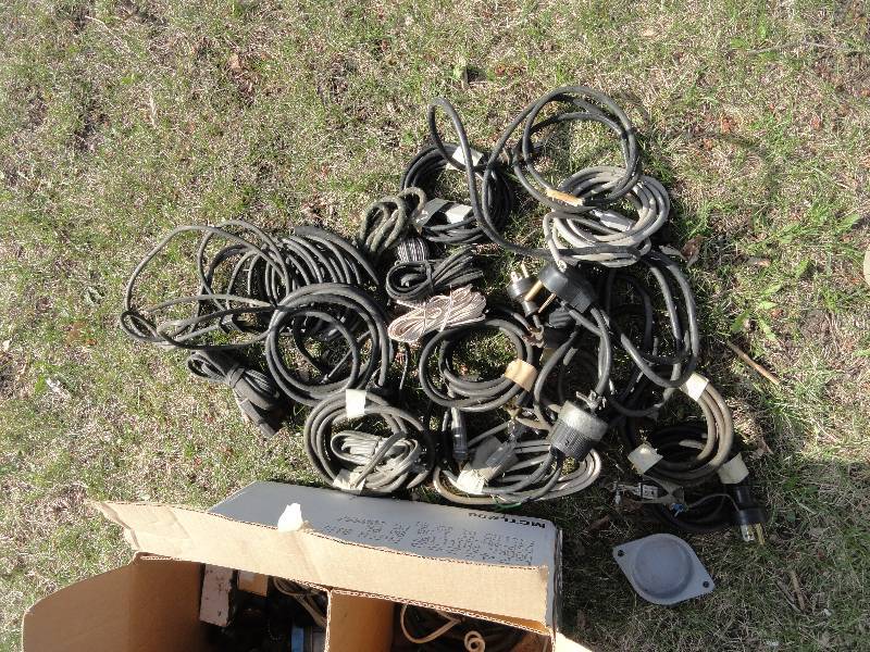 lot 615 image: Cords & Sockets