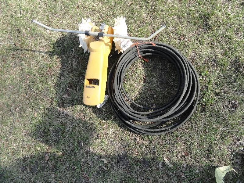 lot 622 image: Water sprinkler & Hose