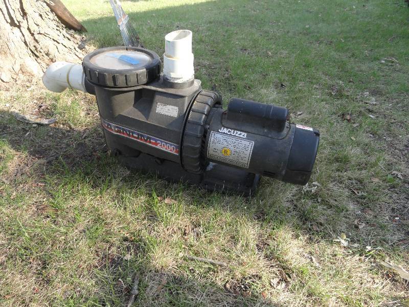 lot 632 image: Pump Magnum 2000