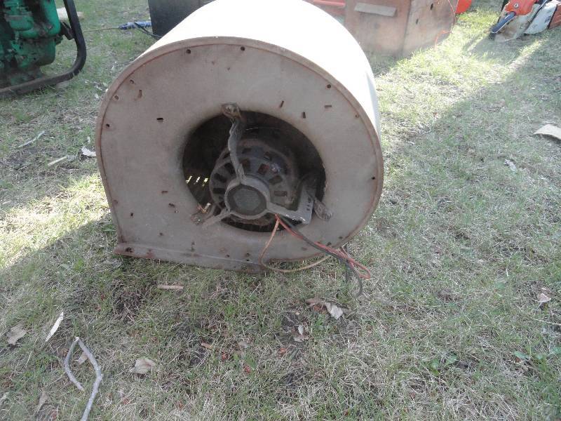 lot 634 image: Blower for furnace Model 304794