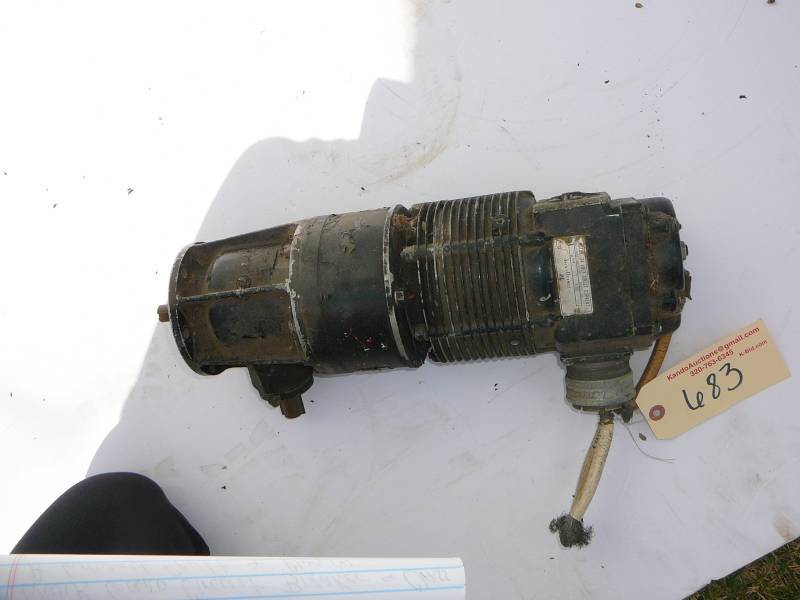 lot 683 image: Motor 24 Volt direct current D7-40 (Jack & Heinz)