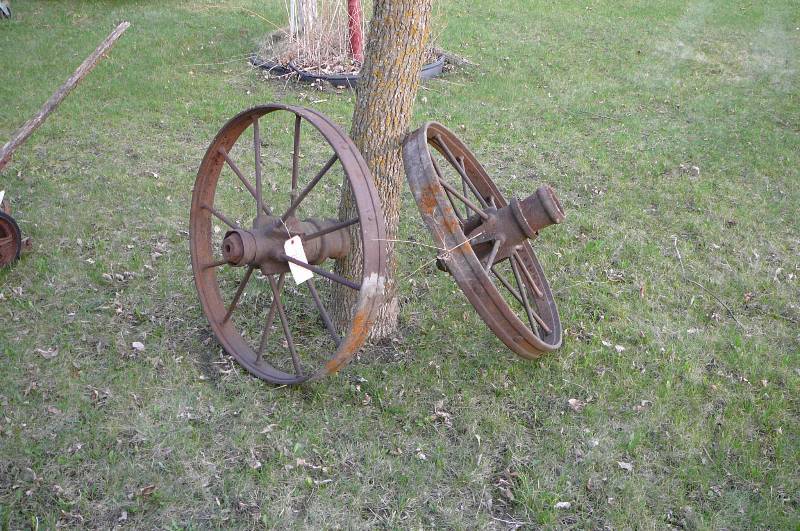 lot 769 image: Vintage steel wheels 30 2 count