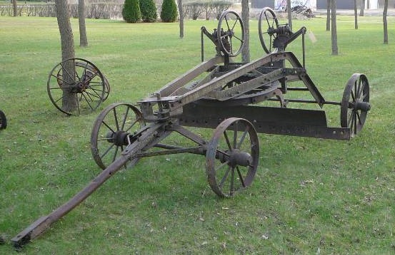 lot 768 image: Vintage Road grader