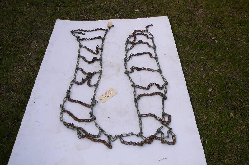 lot 762 image: Tire Chains Allis Chalmers
