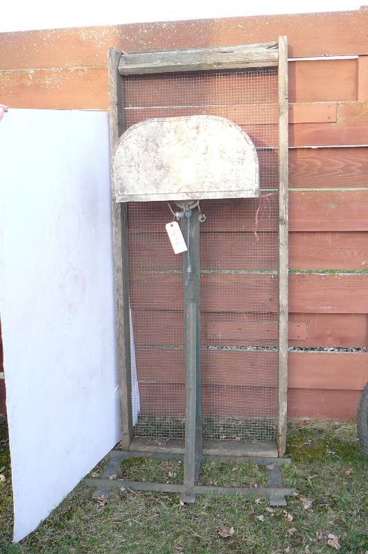 lot 777 image: Propane tank holder with regulator twin tank