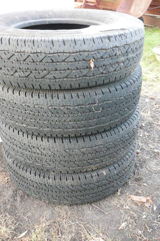 lot 793 image: Tires Firestone steel