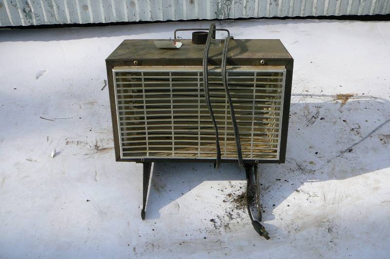 lot 734 image: Heater Lakewood Model 100
