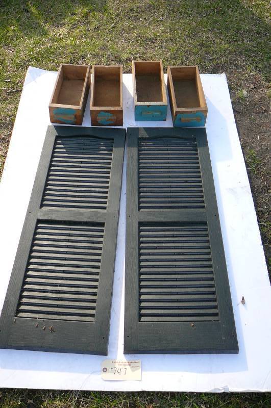 lot 747 image: Window shutters Black, Wood Boxes