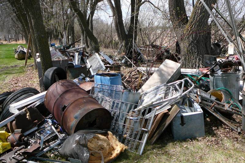lot 806 image: Scrap Pile make appointment to pick up
