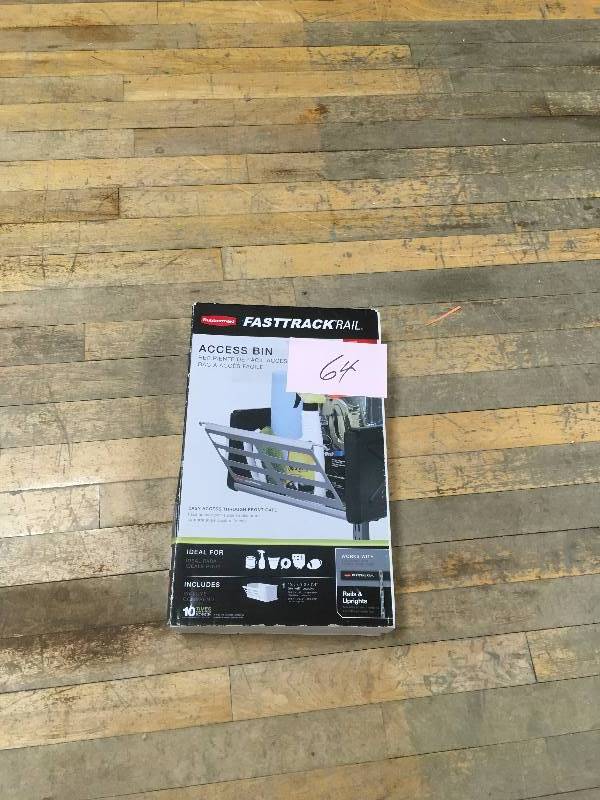 Rubbermaid FastTrack Garage 15in. Access Metal Storage Bin new