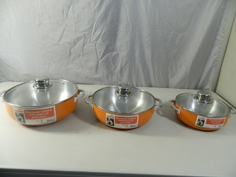 lot 44 image: New Aluminum Caldero Pan Set with Glass Lids