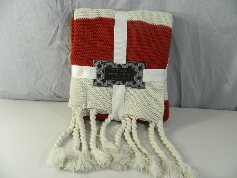 lot 52 image: New Acrylic Throw