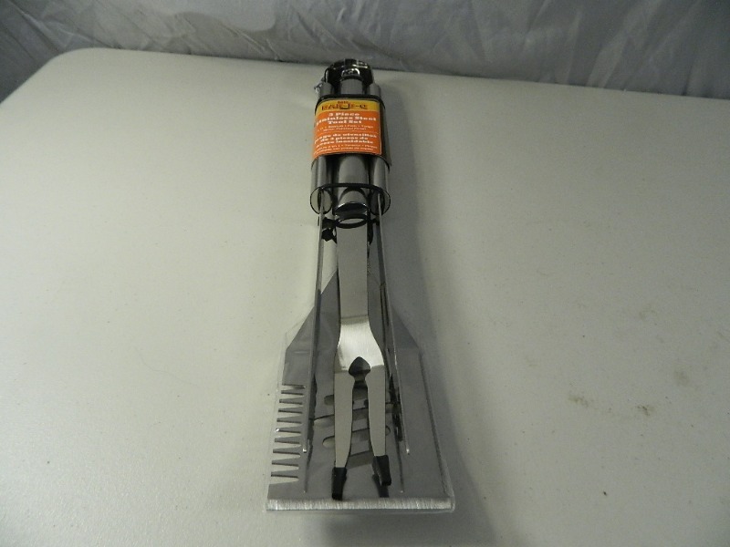 lot 72 image: New 3 Pc Stainless Steel BBQ Tool Set