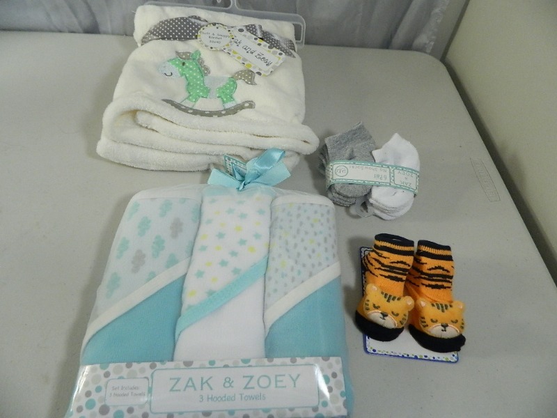 lot 96 image: New Baby Items