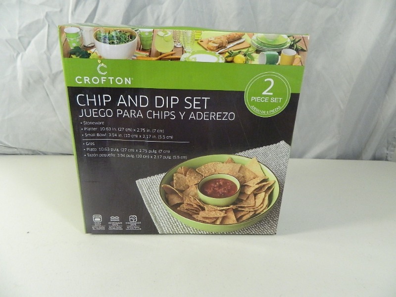 lot 103 image: New Stoneware Chip and Dip Set