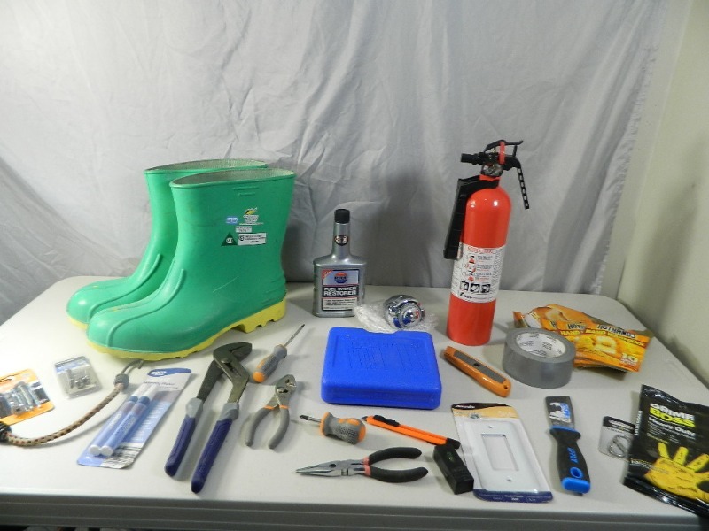 lot 107 image: Tools and Shop Supplies
