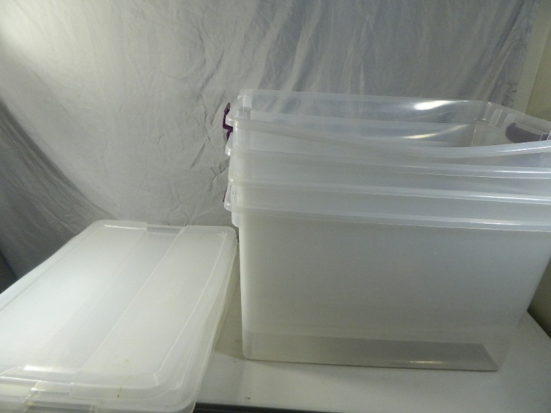 lot 110 image: 4 Totes with Lids