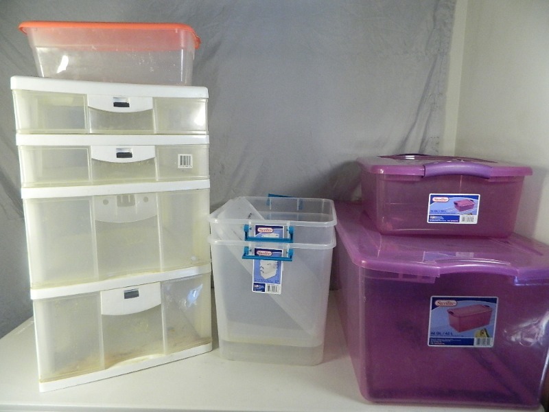 lot 154 image: Storage Drawers and Totes with Lids