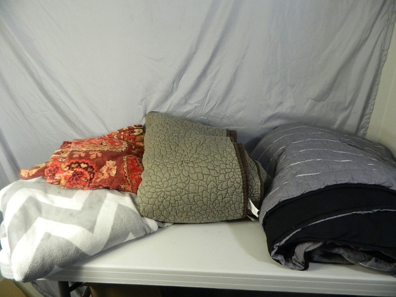 lot 193 image: Comforters and Throws