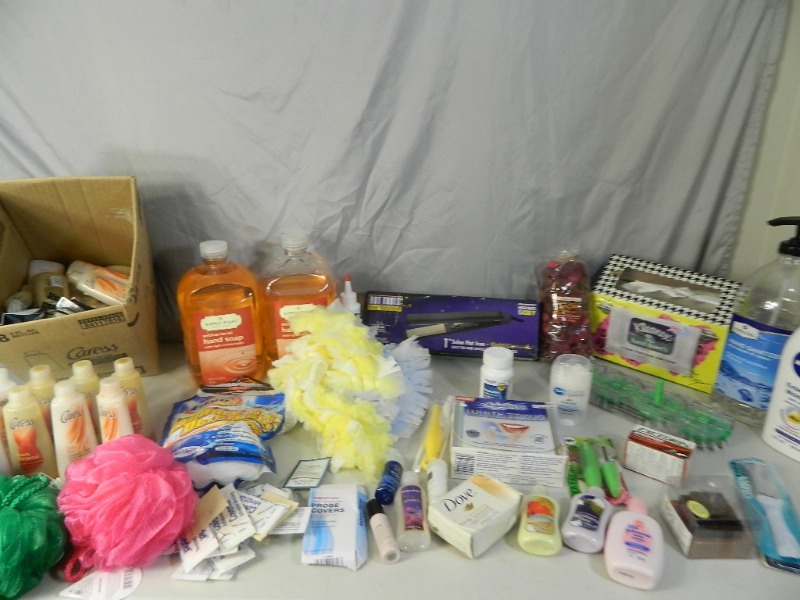 lot 195 image: Personal Products