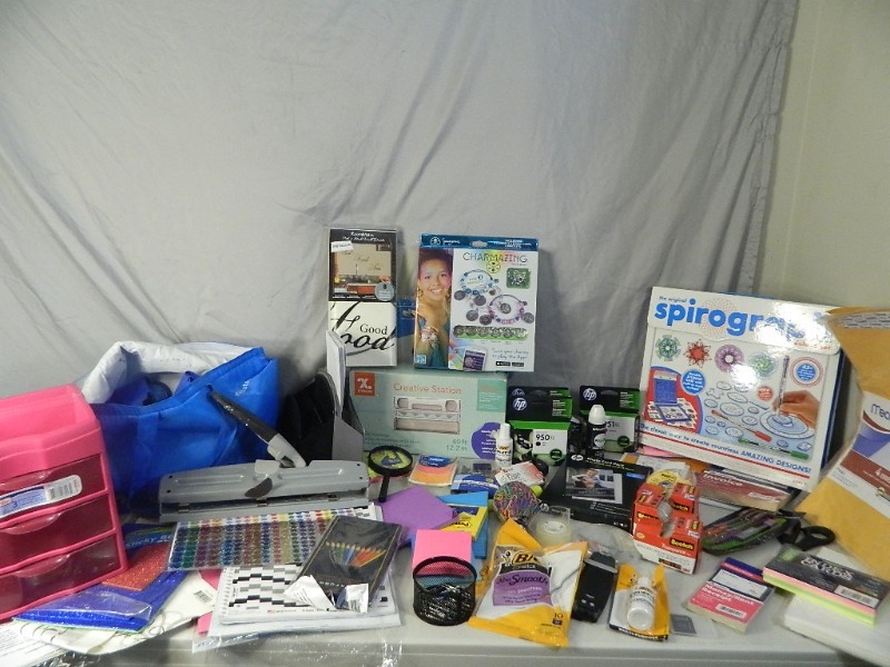 lot 198 image: Craft and Office Items