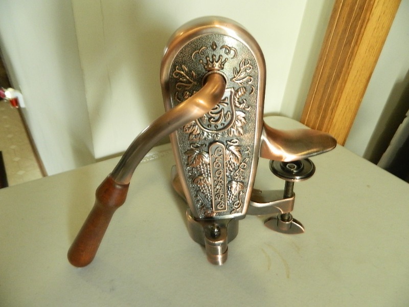 lot 71 image: New Wine Opener and Closing Tools