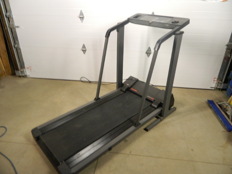 lot 9 image: Pro Form Treadmill