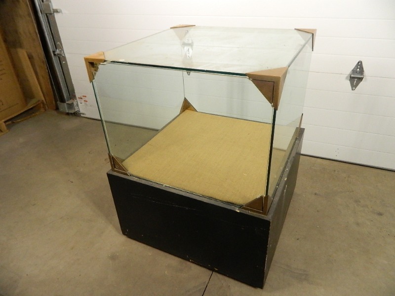 lot 27 image: Glass Display Case