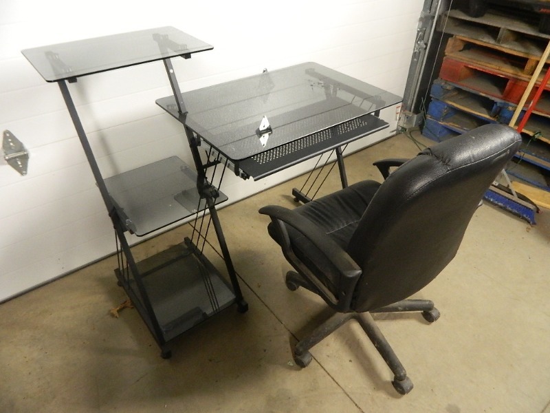 lot 219 image: Glass Computer Desk with Chair