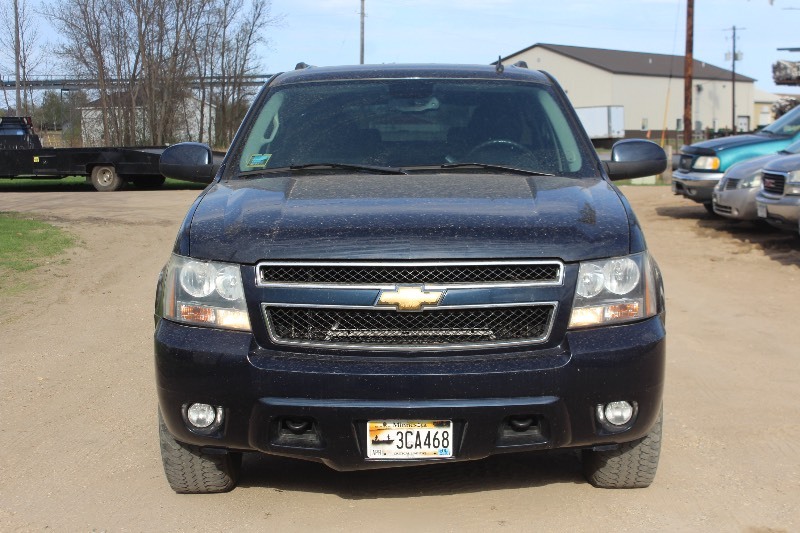 2007 Chevrolet Suburban 1500 LT 4x4 - 2 Owner -