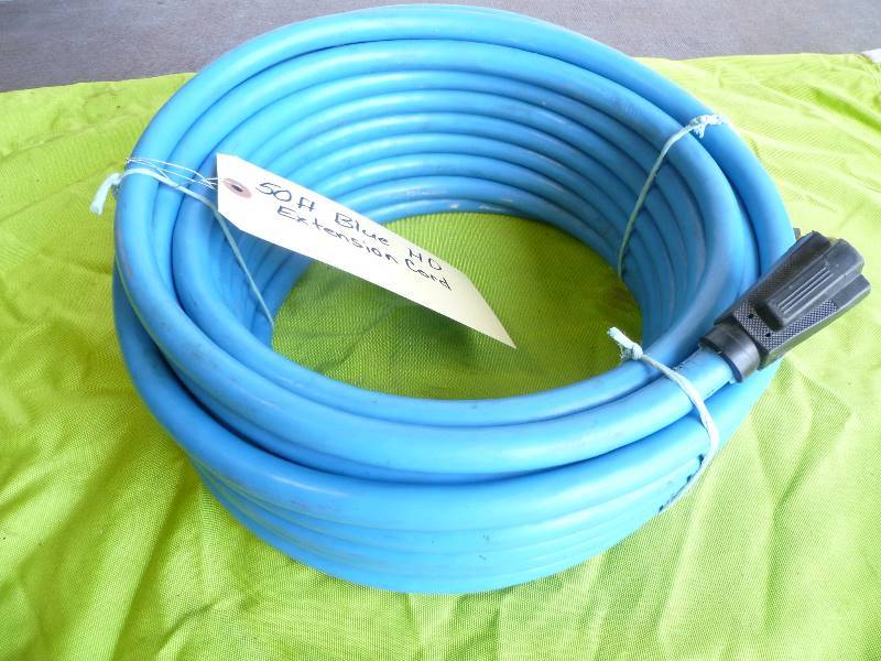 lot 16 image: 50ft Blue HD 103 Extension Cord