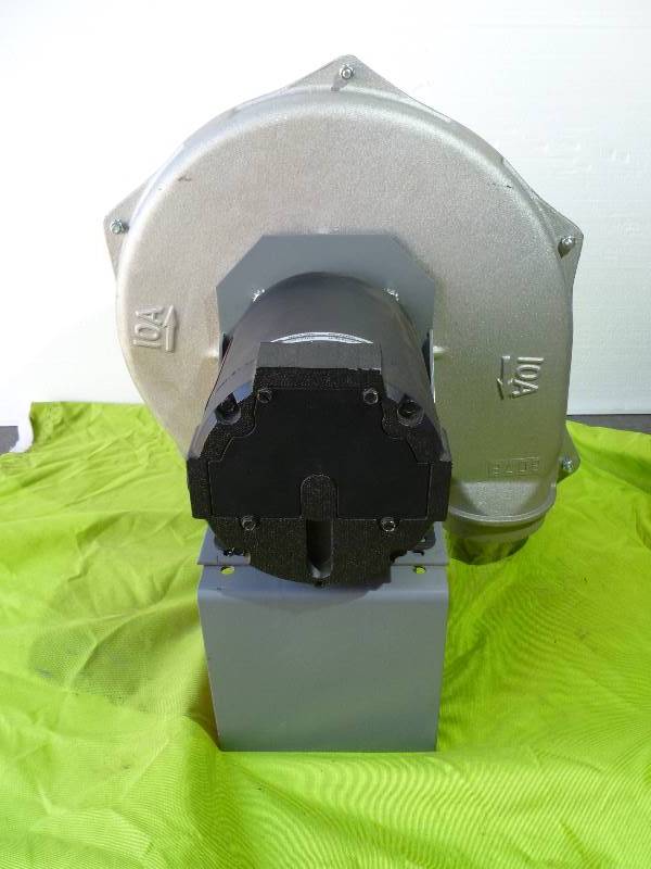 lot 47 image: New Industrial Blower w Motor