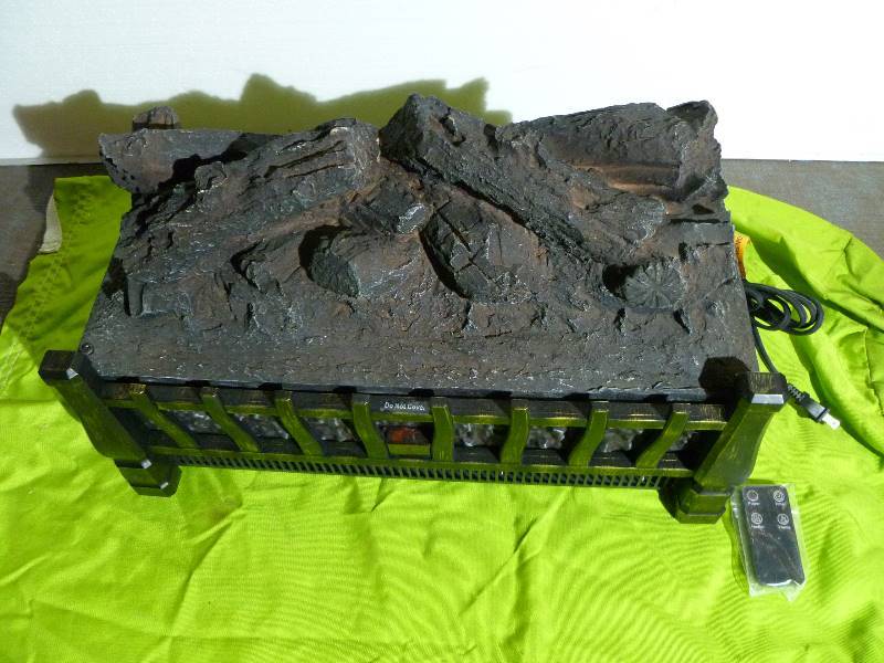 lot 62 image: Electric Fireplace Insert