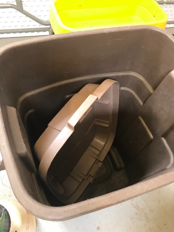 TRASH CAN AND HAND SPRAYER