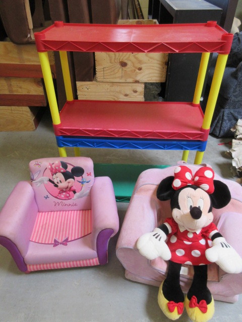 MINNIE DOLL, TWO CHILDREN FOAM CHAIRS & SHELVES