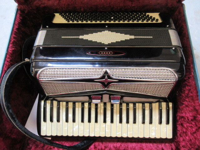 OLYMPIC ACCORDION