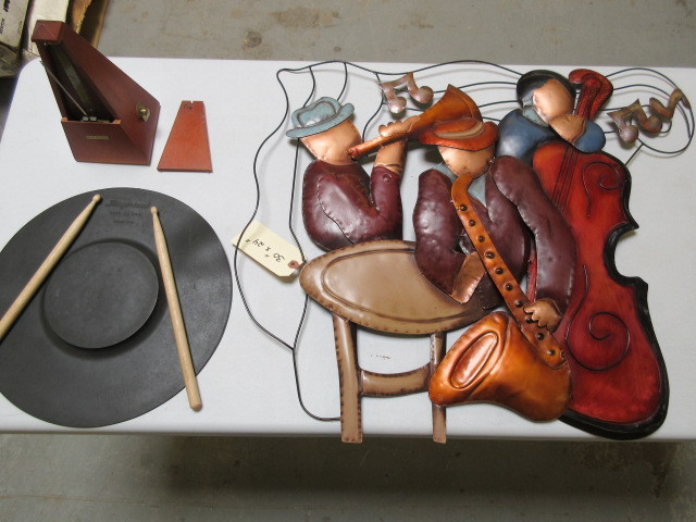 METRONOME, TIN WALL HANGING AND DRUM ACCESSORIES