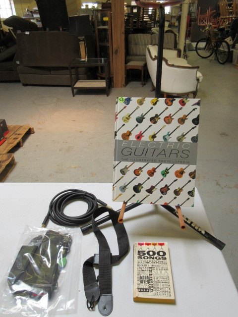 GUITAR BOOKS AND ACCESSORIES