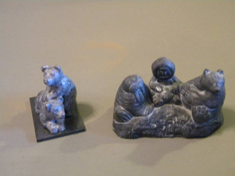 lot 46 image: Animal & Eskimo Figures